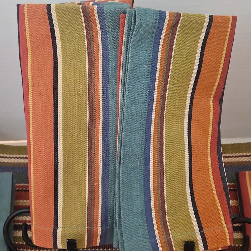 Crate&Barrel Multicolor Sabrosa Stripe Fringe Table Runner 4 Napkins Set